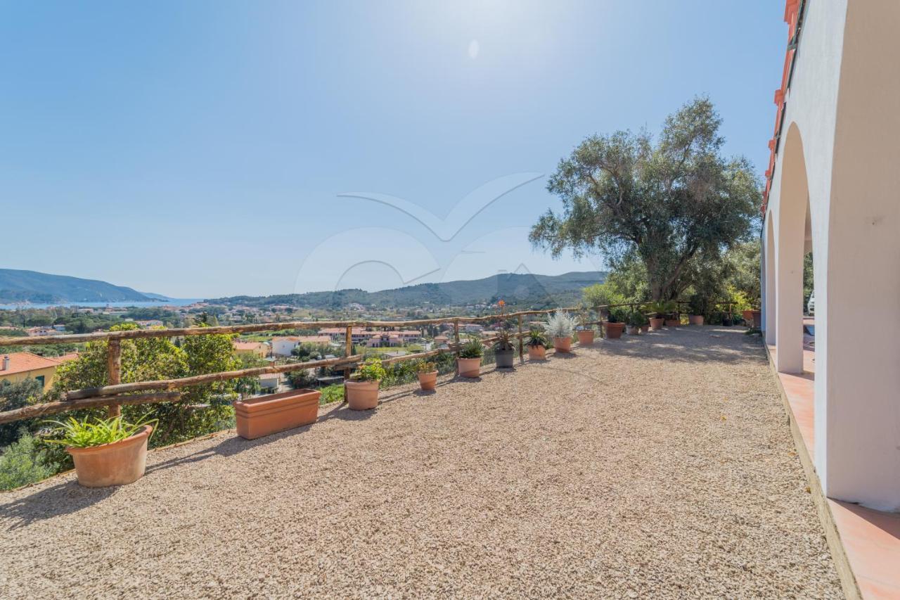 La Palazzina Nel Verde - Goelba Casa Alzi Exterior photo