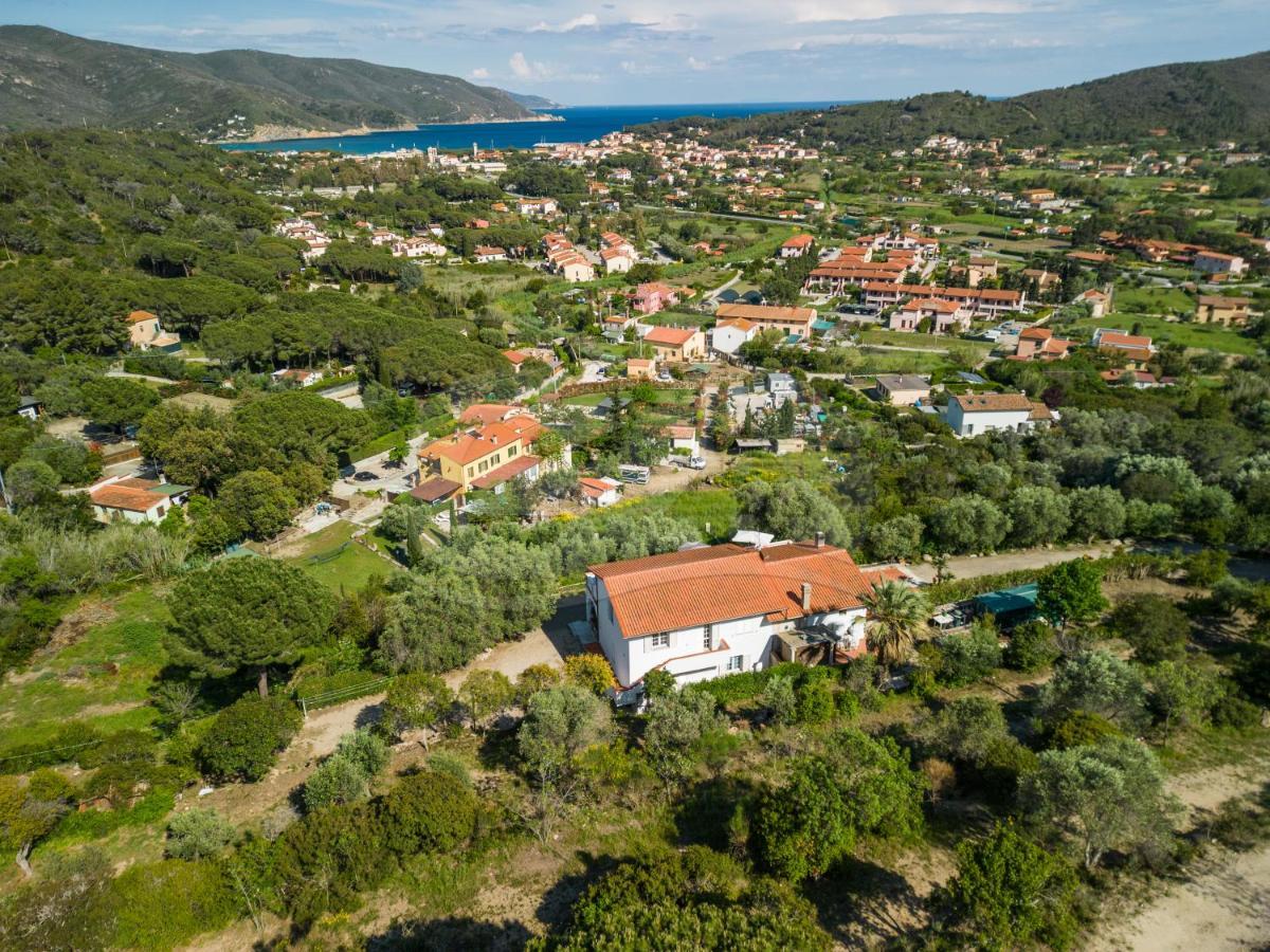 La Palazzina Nel Verde - Goelba Casa Alzi Exterior photo